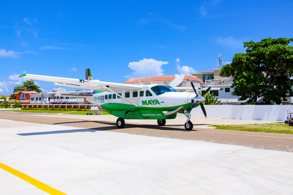 Maya-Island-Air-plane