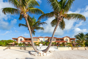 Belizean-Cove-Estates-Beach-and-Front-View