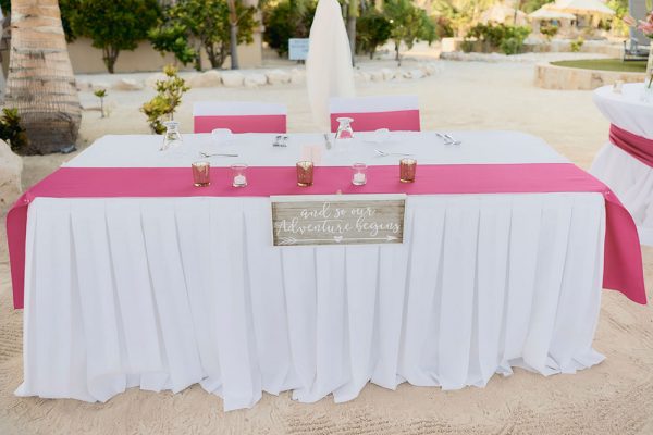 Sandy-Point-Resorts-Beach-Wedding-Dining