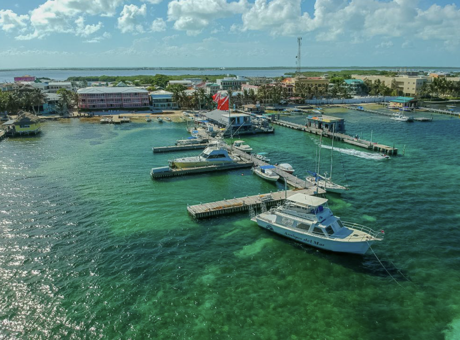 Amigos del Mar dive center dock